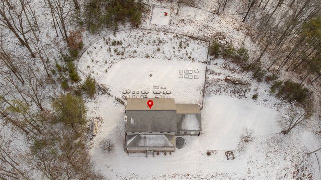 288 Wallrose Heights Rd, Economy, PA 15005