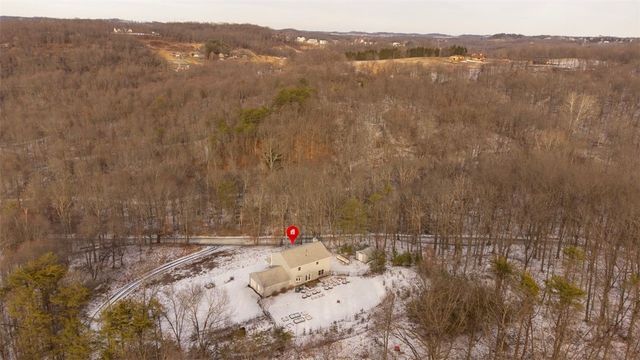 288 Wallrose Heights Rd, Economy, PA 15005