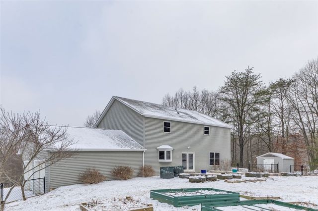 288 Wallrose Heights Rd, Economy, PA 15005