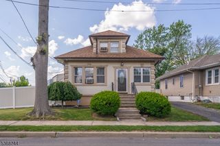 2046 Barnett St, Rahway City, NJ 07065