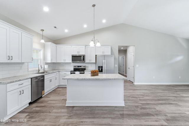 1992 Catherine Lake Road, Richlands, NC 28574