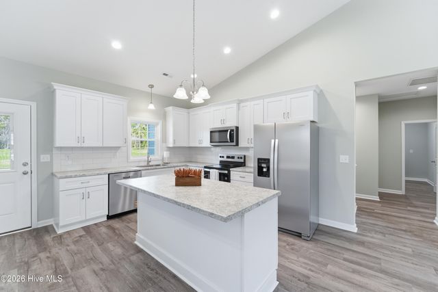 1992 Catherine Lake Road, Richlands, NC 28574