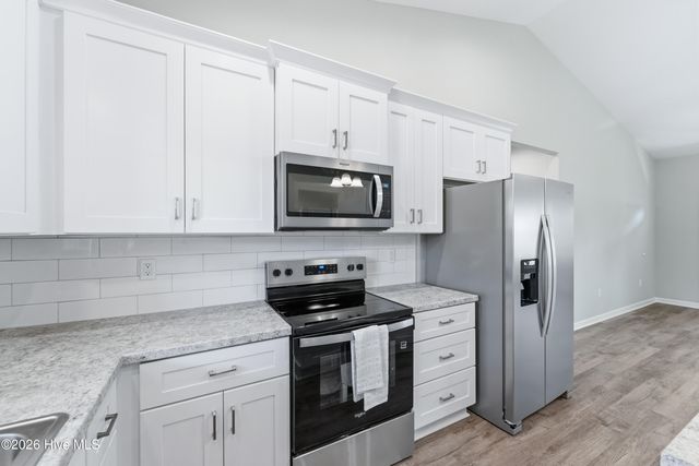 1992 Catherine Lake Road, Richlands, NC 28574