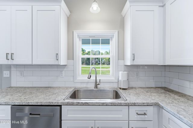 1992 Catherine Lake Road, Richlands, NC 28574