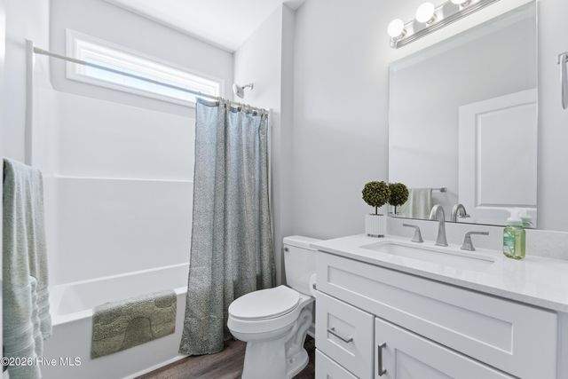 1992 Catherine Lake Road, Richlands, NC 28574