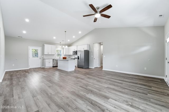 1992 Catherine Lake Road, Richlands, NC 28574