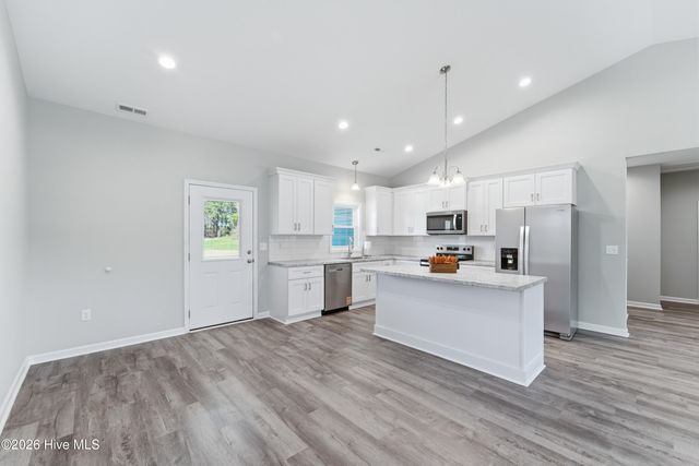 1992 Catherine Lake Road, Richlands, NC 28574