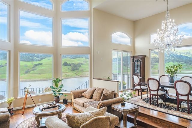 2987 Holiday Court, Morgan Hill, CA 95037