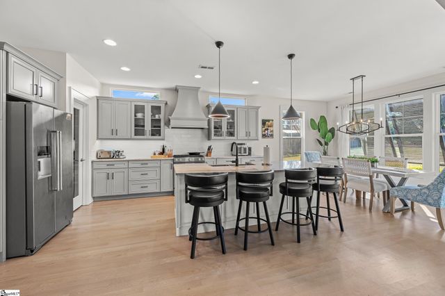 2201 River Road, Greer, SC 29650