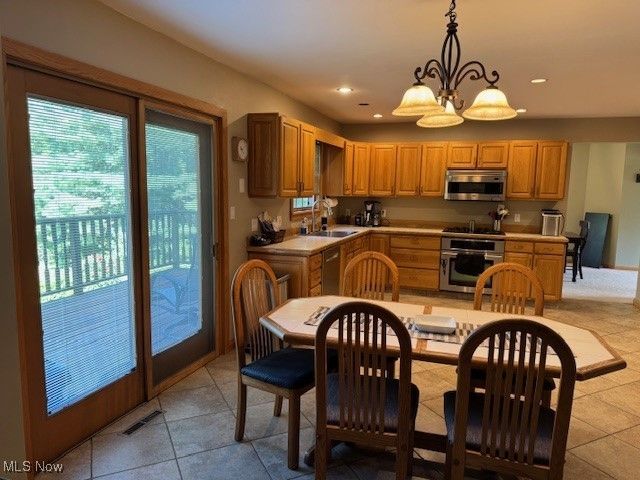3425 Hummingbird Hill Drive, Poland, OH 44514