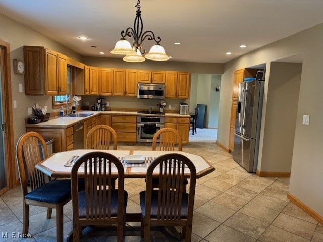 3425 Hummingbird Hill Drive, Poland, OH 44514