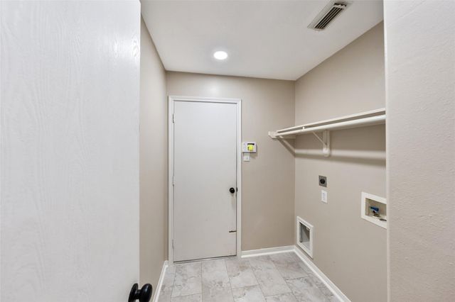 7826 Chervil Lane, Baytown, TX 77521