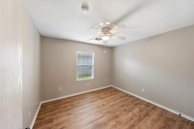 7826 Chervil Lane, Baytown, TX 77521