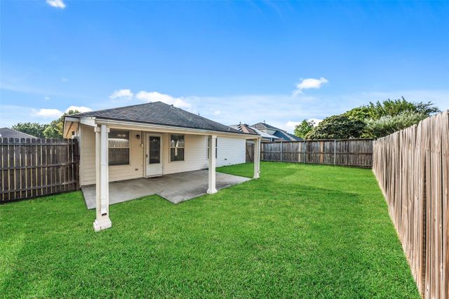 7826 Chervil Lane, Baytown, TX 77521