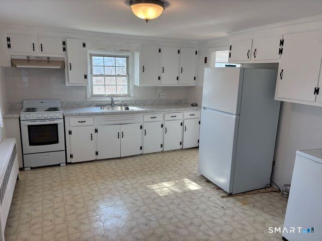 8 Prospect Hill, Deep River, CT 06417