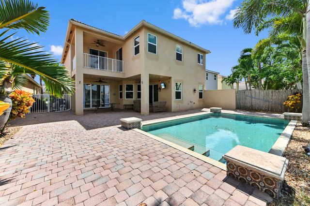 8249 Viale Matera, Lake Worth, FL 33467