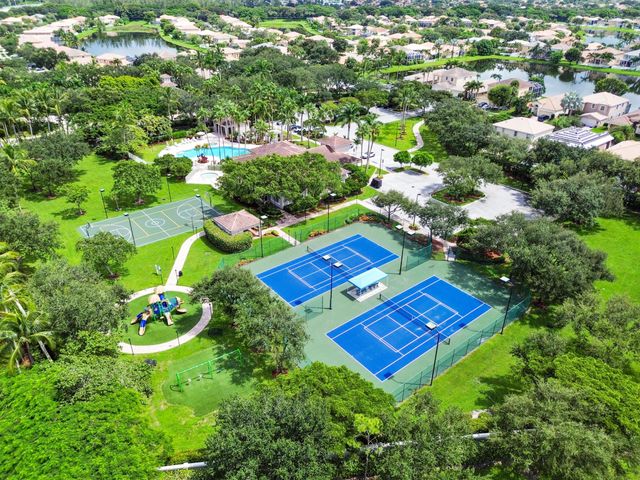 8249 Viale Matera, Lake Worth, FL 33467