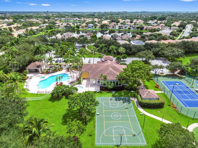 8249 Viale Matera, Lake Worth, FL 33467