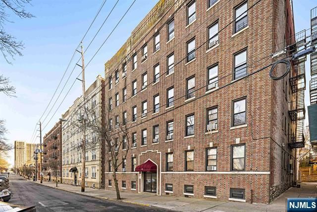 321 79th Street 6, North Bergen, NJ 07047