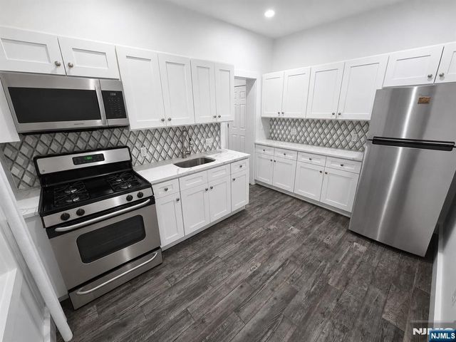 321 79th Street 6, North Bergen, NJ 07047