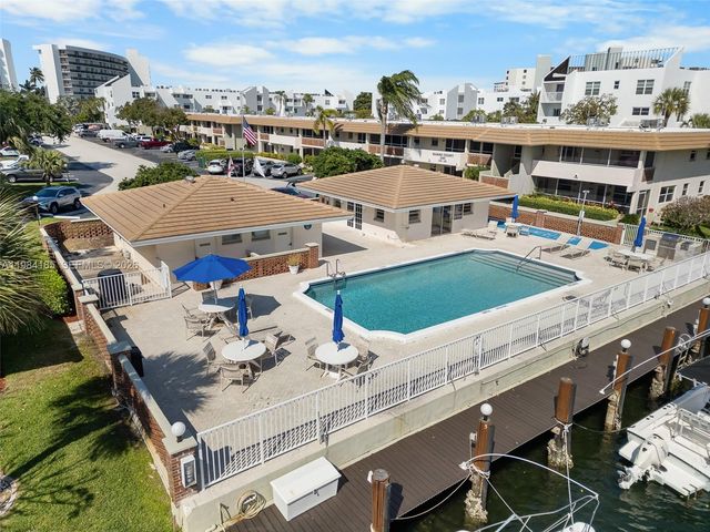 1340 NE 28th Avenue 244, Pompano Beach, FL 33062
