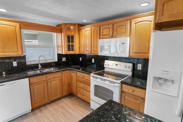 1340 NE 28th Avenue 244, Pompano Beach, FL 33062