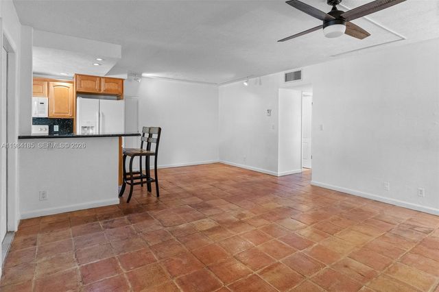 1340 NE 28th Avenue 244, Pompano Beach, FL 33062