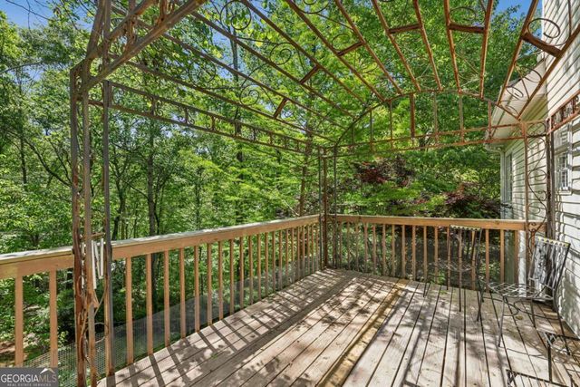 6321 Shady Grove Lane, Flowery Branch, GA 30542