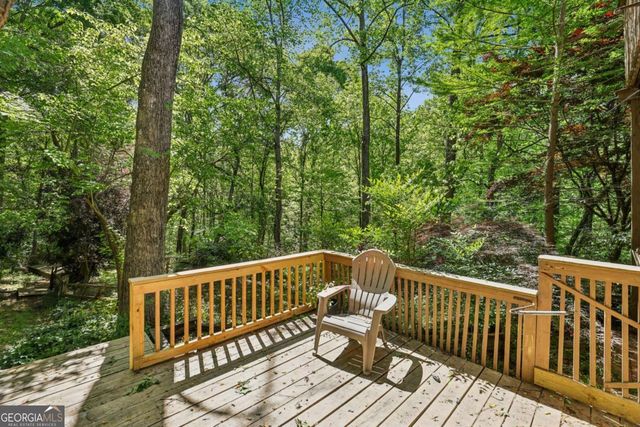6321 Shady Grove Lane, Flowery Branch, GA 30542