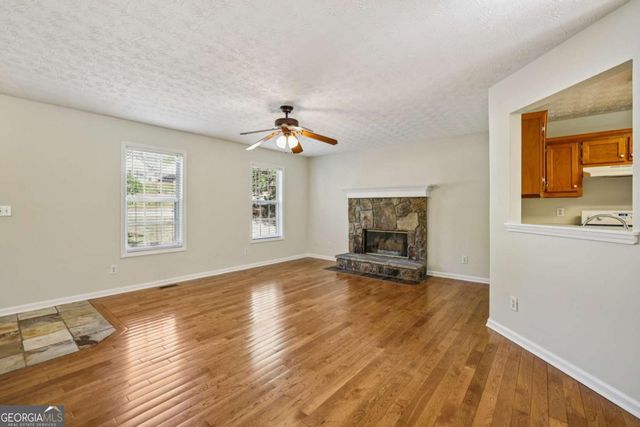 6321 Shady Grove Lane, Flowery Branch, GA 30542