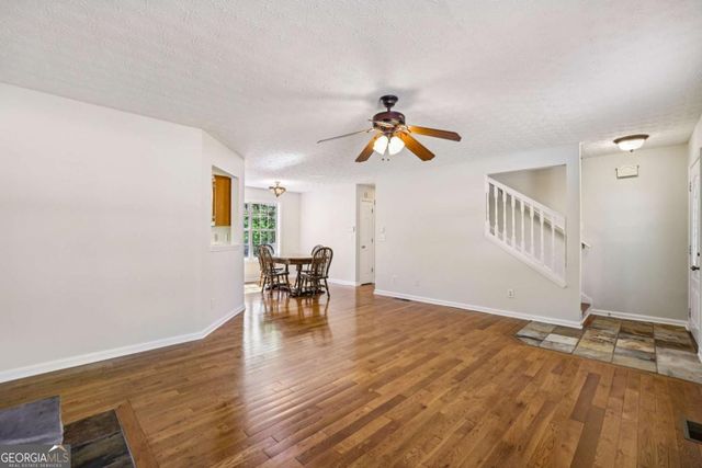 6321 Shady Grove Lane, Flowery Branch, GA 30542