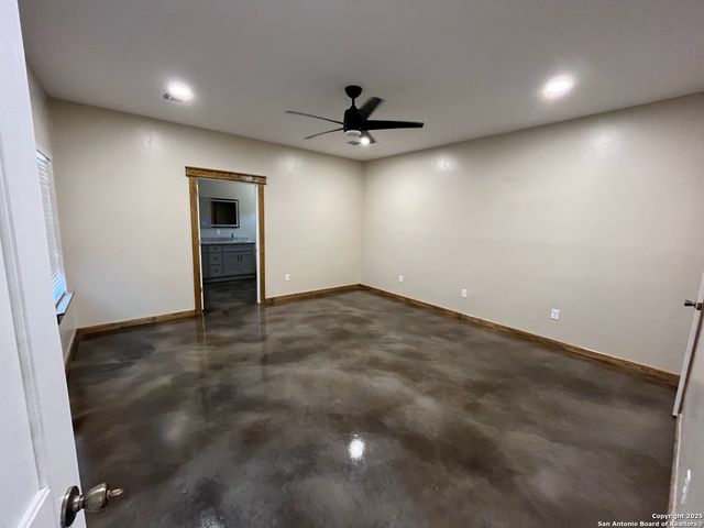 237 Hopi Trail, Bandera, TX 78003