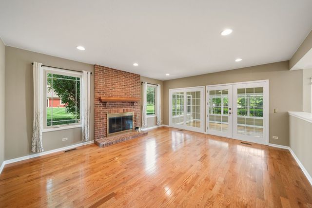 1901 Brandywyn Lane, Buffalo Grove, IL 60089