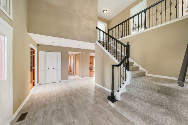 1901 Brandywyn Lane, Buffalo Grove, IL 60089