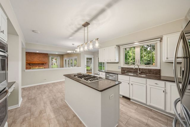 1901 Brandywyn Lane, Buffalo Grove, IL 60089