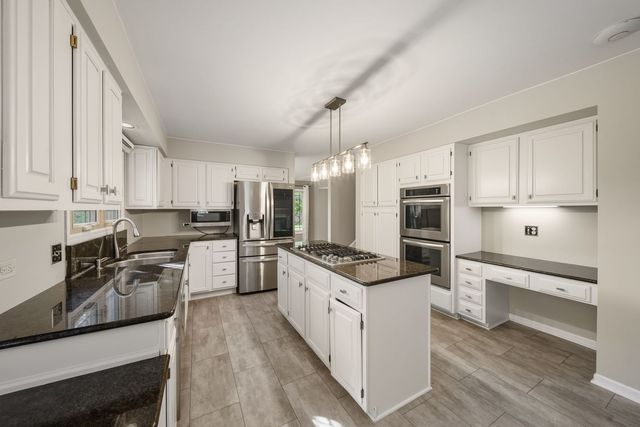 1901 Brandywyn Lane, Buffalo Grove, IL 60089