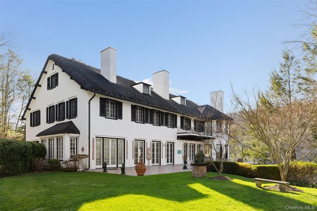 225 E Lake Road, Tuxedo Park, NY 10987