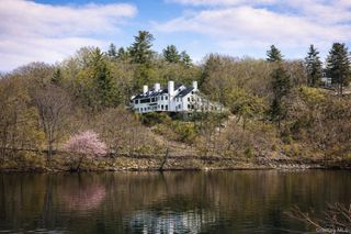 225 E Lake Road, Tuxedo Park, NY 10987