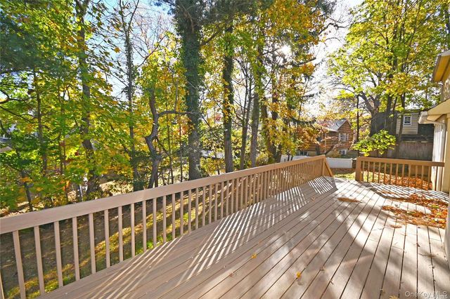 24 Warwick Road, Great Neck, NY 11023