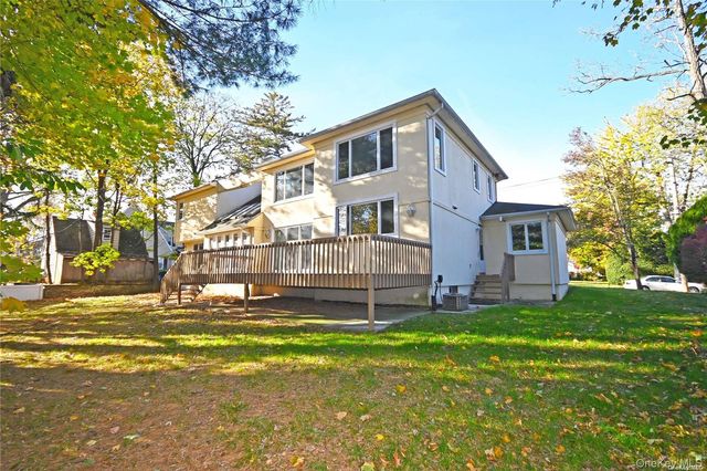 24 Warwick Road, Great Neck, NY 11023
