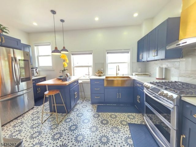 747 Canton St, Elizabeth City, NJ 07202