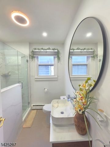 747 Canton St, Elizabeth City, NJ 07202