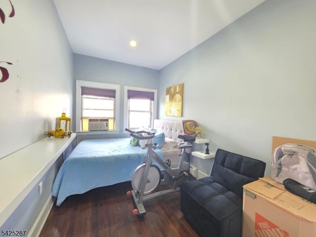 747 Canton St, Elizabeth City, NJ 07202