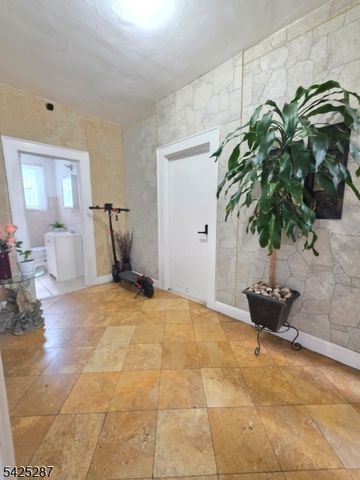 747 Canton St, Elizabeth City, NJ 07202