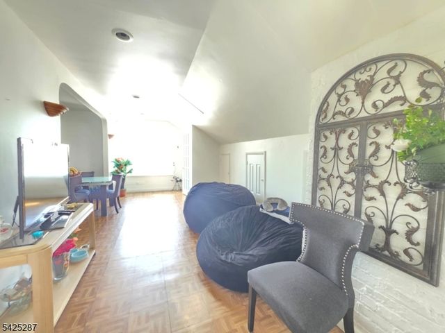 747 Canton St, Elizabeth City, NJ 07202