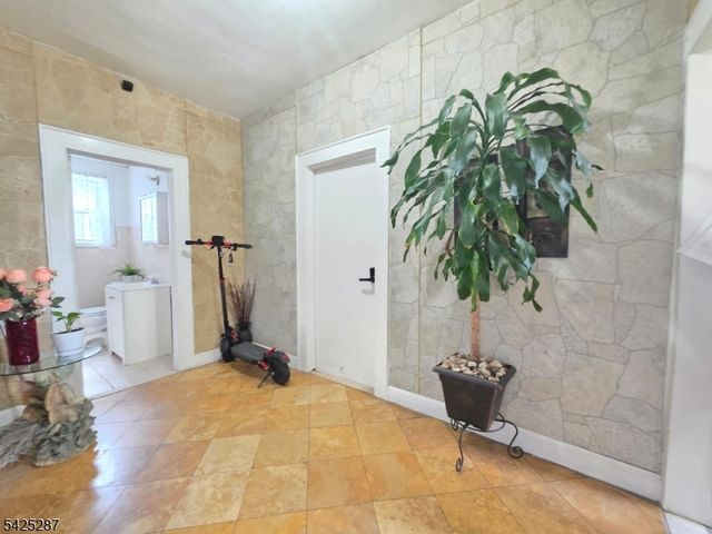 747 Canton St, Elizabeth City, NJ 07202