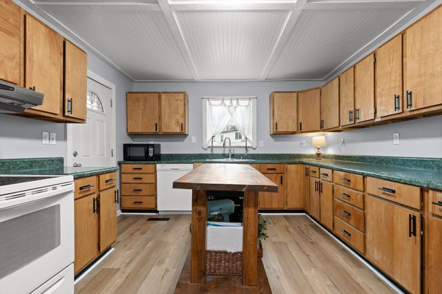 13747 Bretton Drive, Soddy Daisy, TN 37379