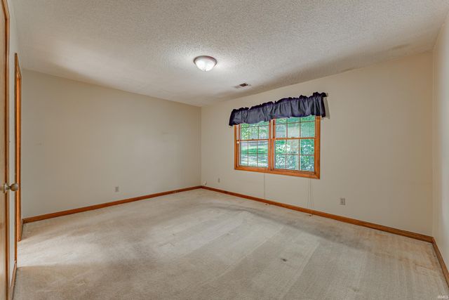 6810 Copperfield Drive, Evansville, IN 47711