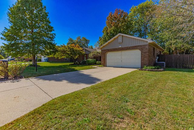 6810 Copperfield Drive, Evansville, IN 47711