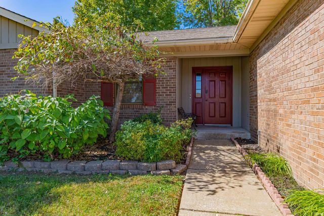 6810 Copperfield Drive, Evansville, IN 47711